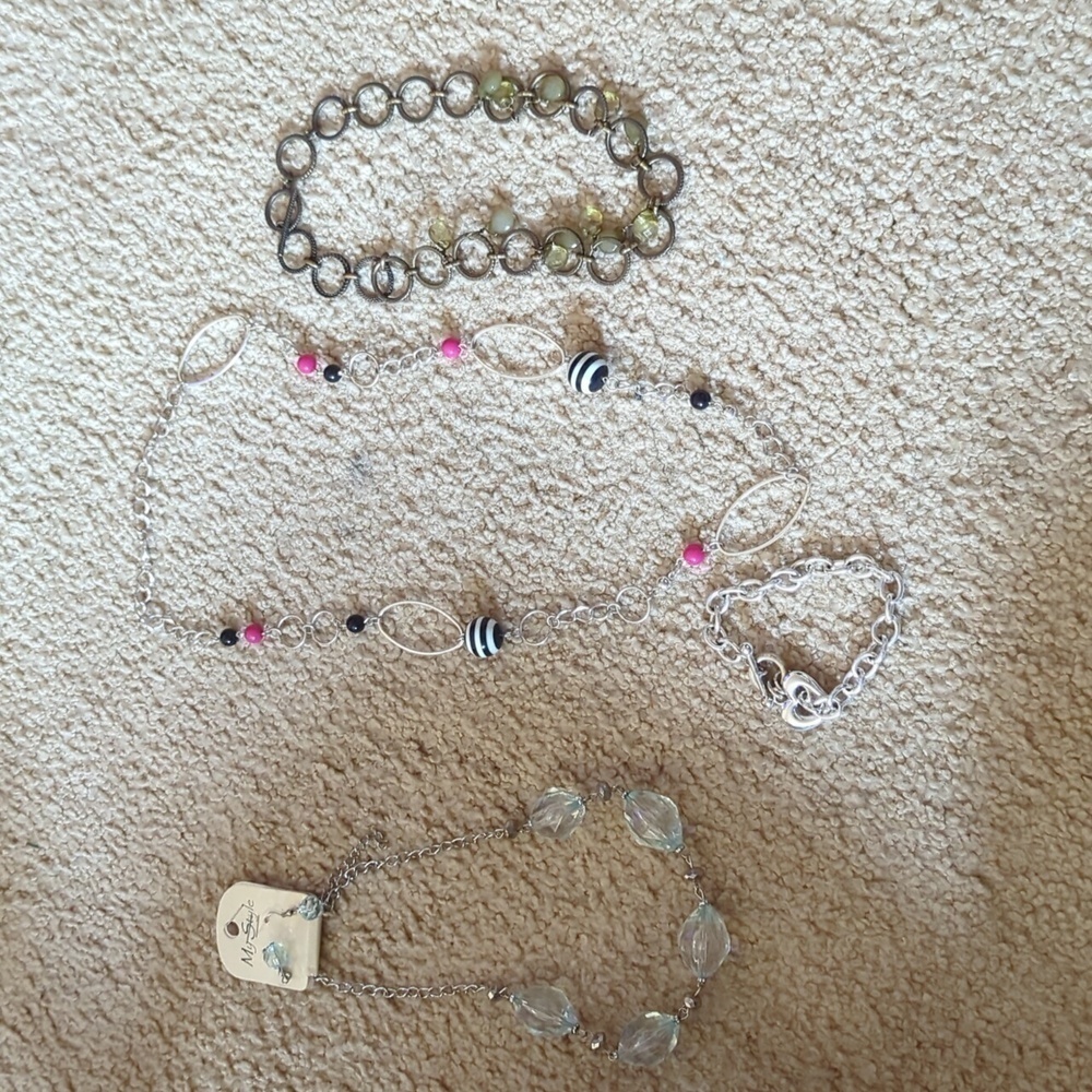 My style Earrings & Necklace, Two Necklaces and Bracelet Chunky Jewelry Bundle